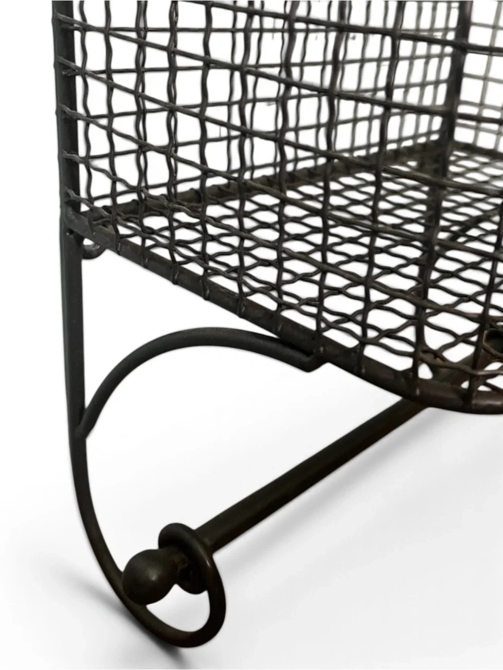 Hanging Metal Wire Wall Basket in Black